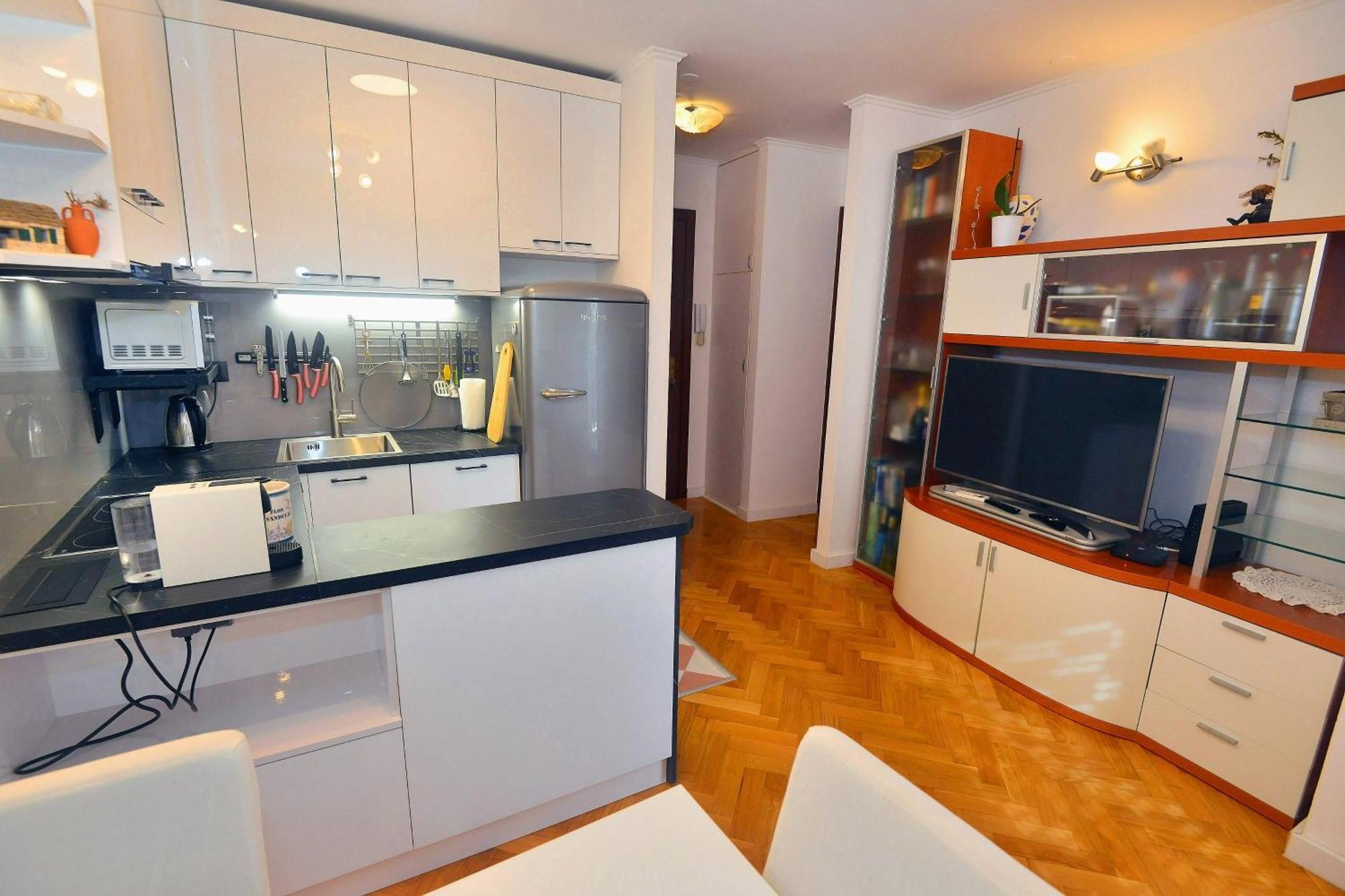 One Bedroom Apartment Terrace Parking Split Exterior foto